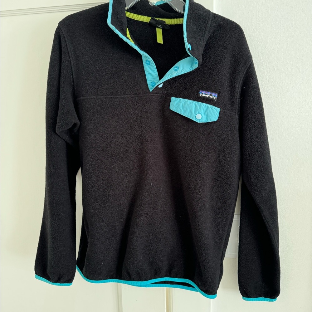 Patagonia Synchilla Women’s Snap-T Fleece Pullover in Black Size Large